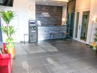 �t�����g�^���r�[