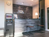 �t�����g�^���r�[