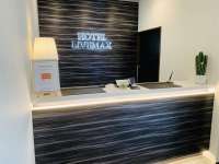 �t�����g�^���r�[