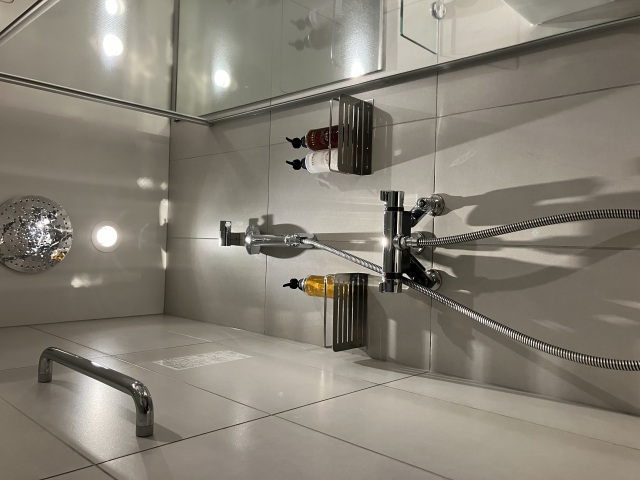 �V�����[���[������