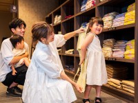 ���߃R�[�i�[�@�Ƒ�