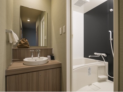 客室　バスと手洗い（デラックスツイン）