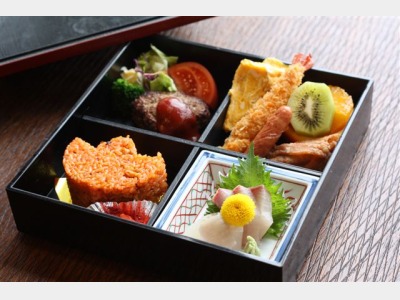 お子様用の夕食（イメージ）