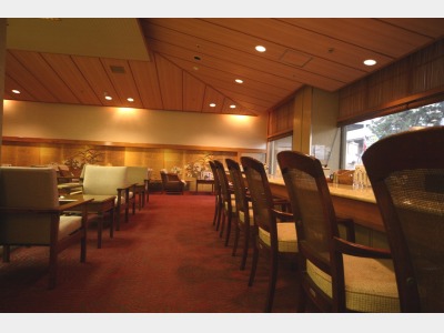 カフェラウンジ