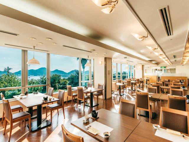 亀の井ホテル　せとうち光 レストラン