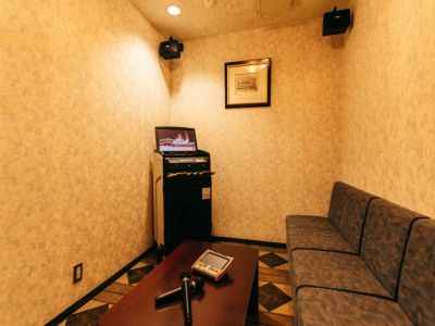 カラオケルーム（ご予約制）