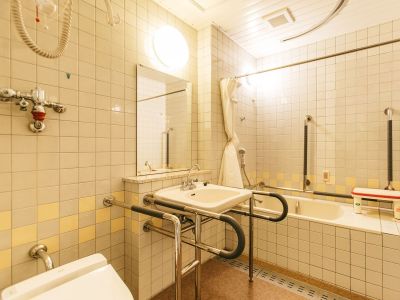 バリアフリールーム（バス付）（禁煙）