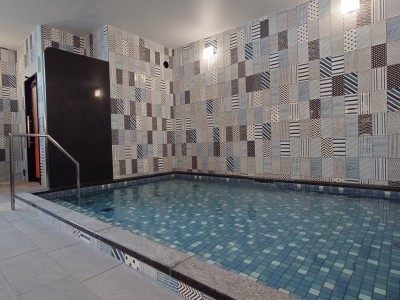 炭酸カルシウム人工温泉大浴場（男女別） 