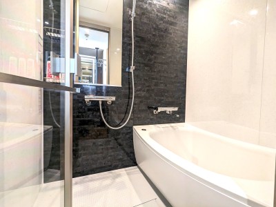 ツインルーム　洗面台・バス・トイレ３点独立仕様