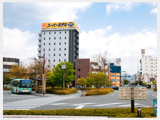 スーパーホテル防府駅前 外観（ホテル全景）