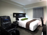 �v���~�A��