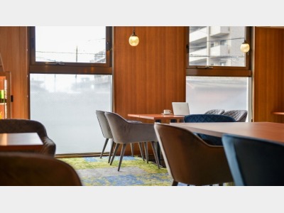 ＜宿泊者専用ラウンジ＞