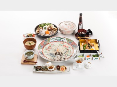【養殖とらふぐのフルコース】