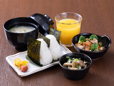 【朝食】おにぎりセット（軽食）