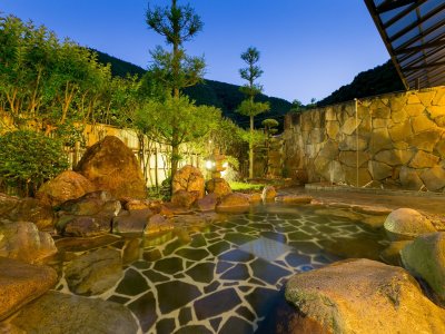 露天風呂（夜）