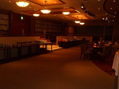 レストラン（鶴翔）