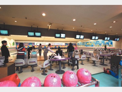 ボウリング場