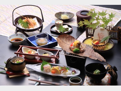 季節の和会席料理（一例）