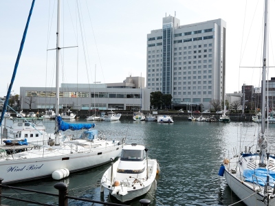 ホテル目の前のヨットハーバー