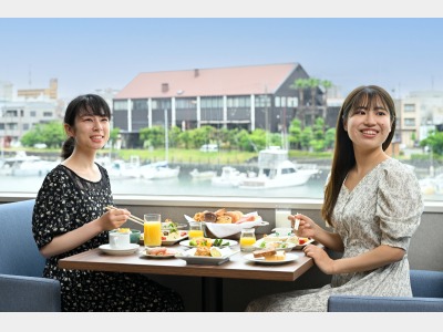 ＜朝食バイキング＞レストラン「眉山」