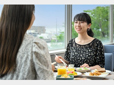 ＜朝食バイキング＞レストラン「眉山」