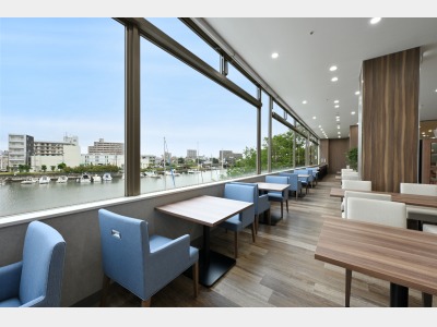 ＜朝食会場＞眉山