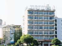 �y�O�ρz���n�̉j��������A�z�e���Ί݂���̑S�i