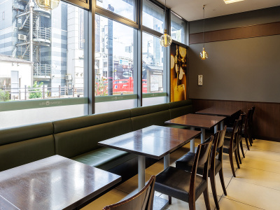 【朝食会場】ホテル1階「Beer&Niku Harimaya Labo」（ビールと肉　はりまやラボ）