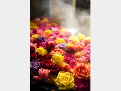 屋上露天風呂（女性桶風呂　金～日曜日限定薔薇風呂）