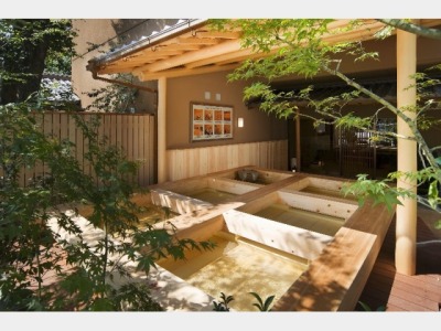 足湯「伊予の湯桁」