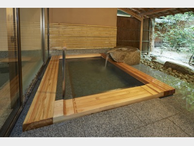 男性用露天風呂