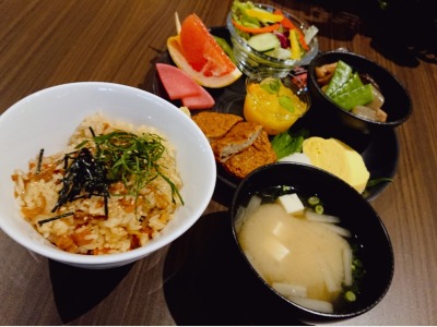 朝食　和食プレート