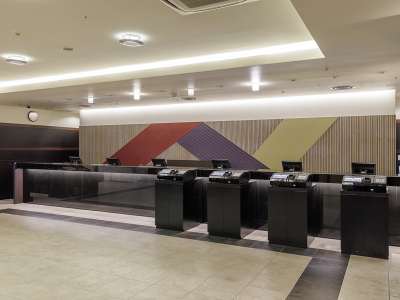 チェックインカウンター　２４時間対応