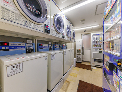 館内コインランドリー有り