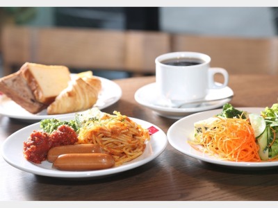 ビュッフェ_洋食メインの盛り付け一例