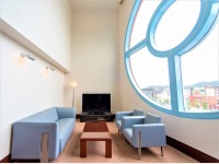 �X�C�[�g���[���i���g���X���j