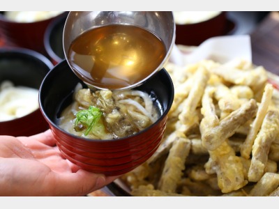 朝食バイキング／博多ごぼ天うどん