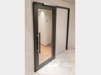 �i���X�y�[�X