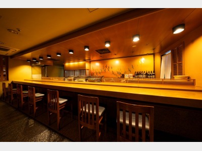 和食処　博多赤らく　レストランイメージ（カウンター）