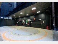 ���̒��ԏ�