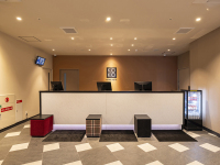 �t�����g�E���r�[