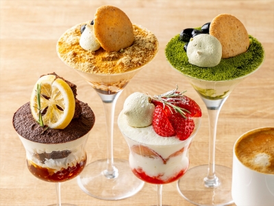 【バー】メニュー一例：それぞれの素材が主役となる、彩り豊かなパフェセレクション　※イメージ