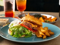 �y�f�B�i�[�z���j���[���F ��B�Y���v���~�A���o�[�K�[