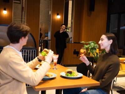 Near Equal - バー週末音楽イベントイメージ