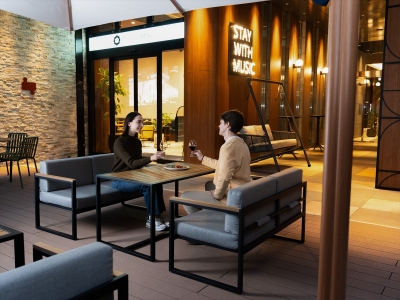 Near Equal - テラス席イメージ