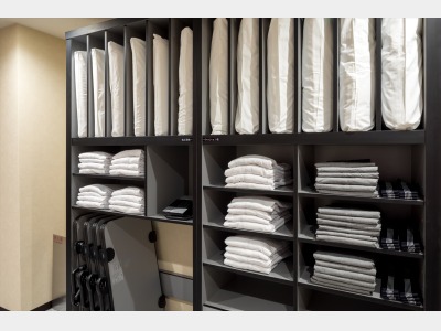 各階フロア貸出棚（ガウン、浴衣、枕、ズボンプレッサー）