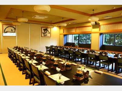 宴会場(椅子・テーブル形式も可)