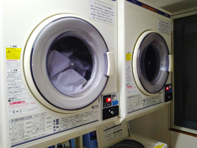 【乾燥機(有料)】6階に2基設置しております。