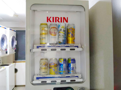 【アルコール自動販売機】6階に設置しております。 