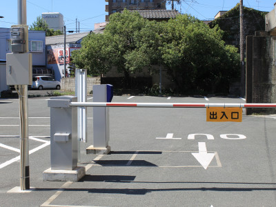 【無料駐車場】先着順でございます(予約はできませんのでご注意ください)。 